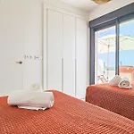 Modern 2 Bed With Access To Wellness Facilities Near